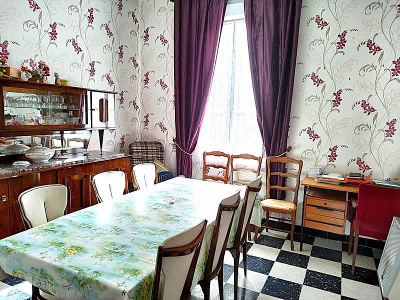 Maison - 94 m² - 6 pièces