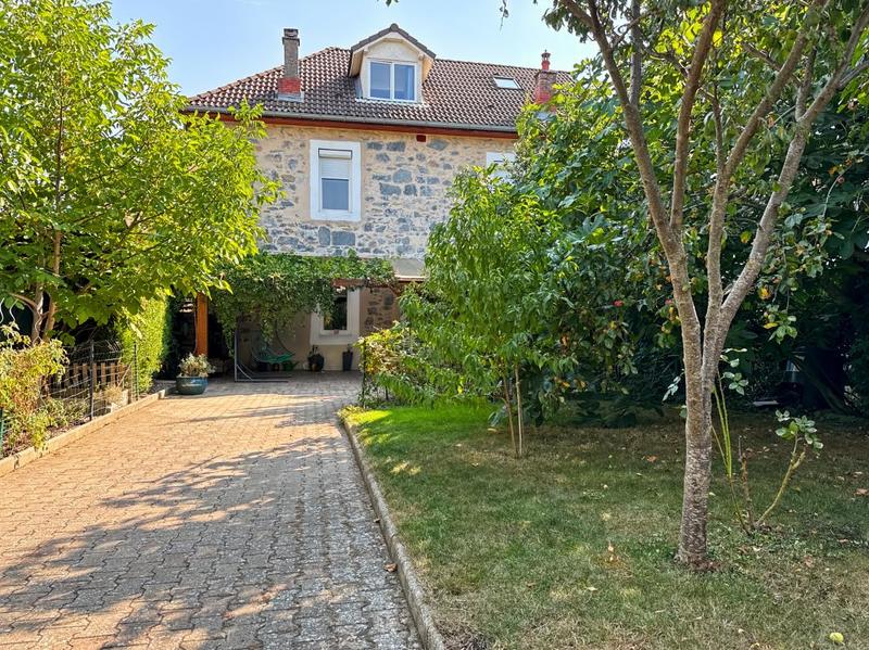 Maison - 180 m² - 4 pièces