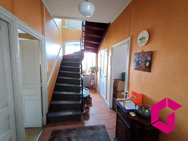 Maison ancienne - 201 m² - 6 pièces