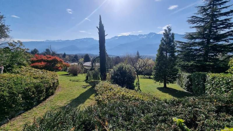 Villa - 214 m² - 6 pièces