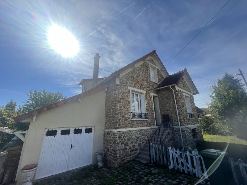 Maison - 94 m² - 5 pièces