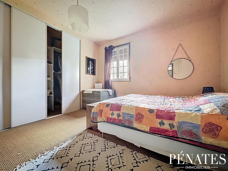 Maison traditionnelle - 295 m² - 6 pièces