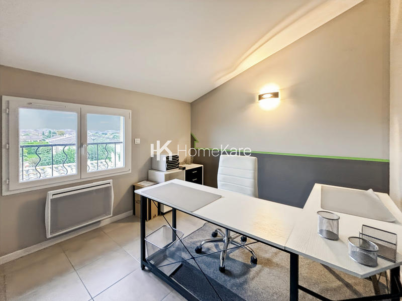 Maison - 180 m² - 9 pièces