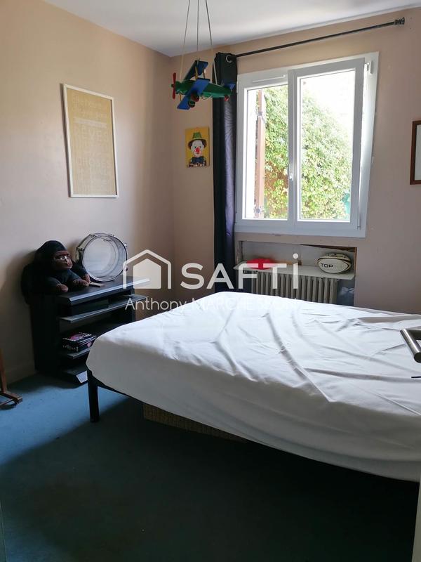 Maison - 233 m² - 9 pièces