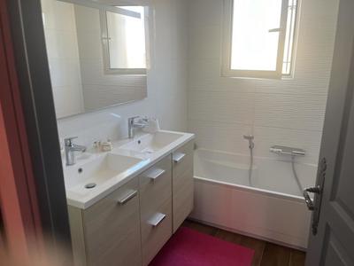 Ferme - 90 m² - 56 pièces