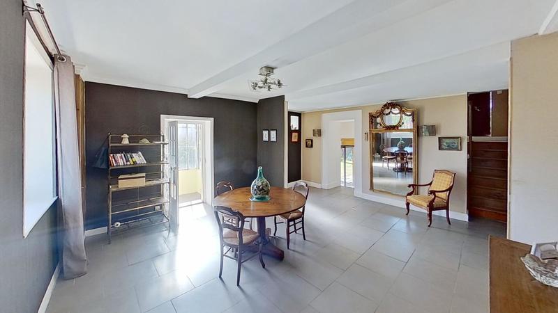 Maison - 182 m² - 6 pièces