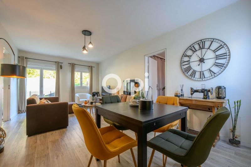 Maison - 94 m² - 5 pièces