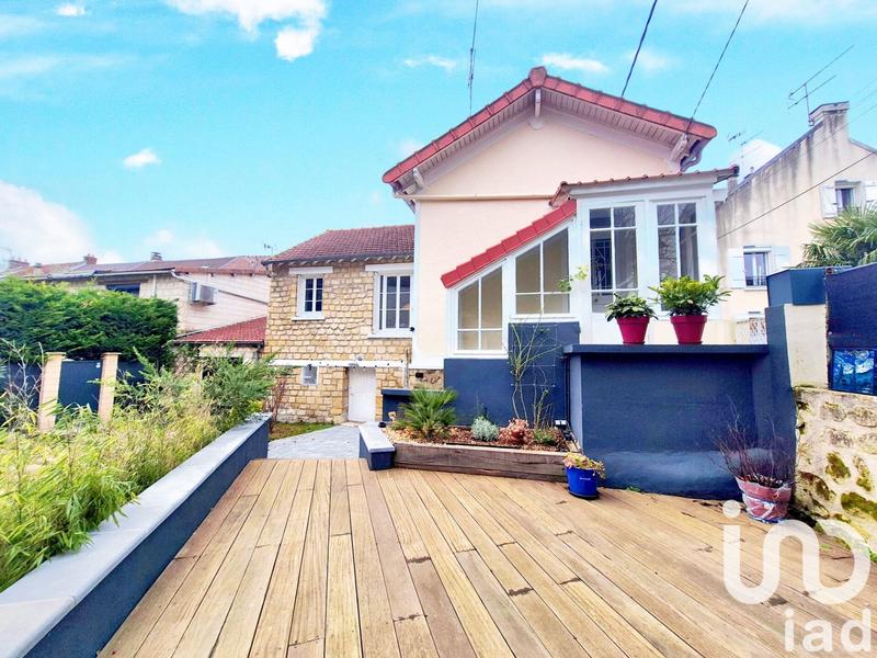 Maison - 90 m² - 5 pièces