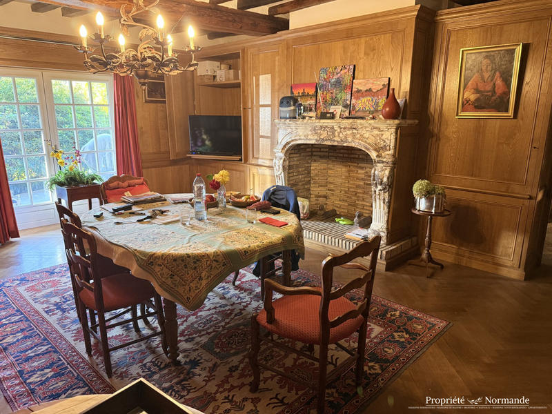 Maison ancienne - 238 m² - 8 pièces