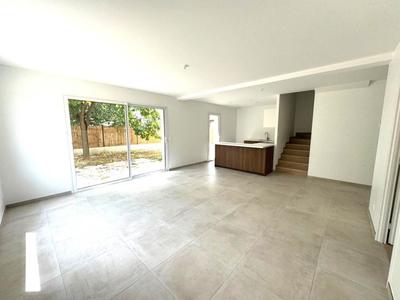 Maison - 110 m² - 6 pièces