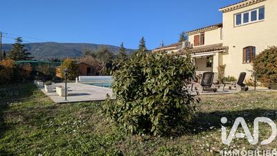 Maison - 170 m² - 6 pièces