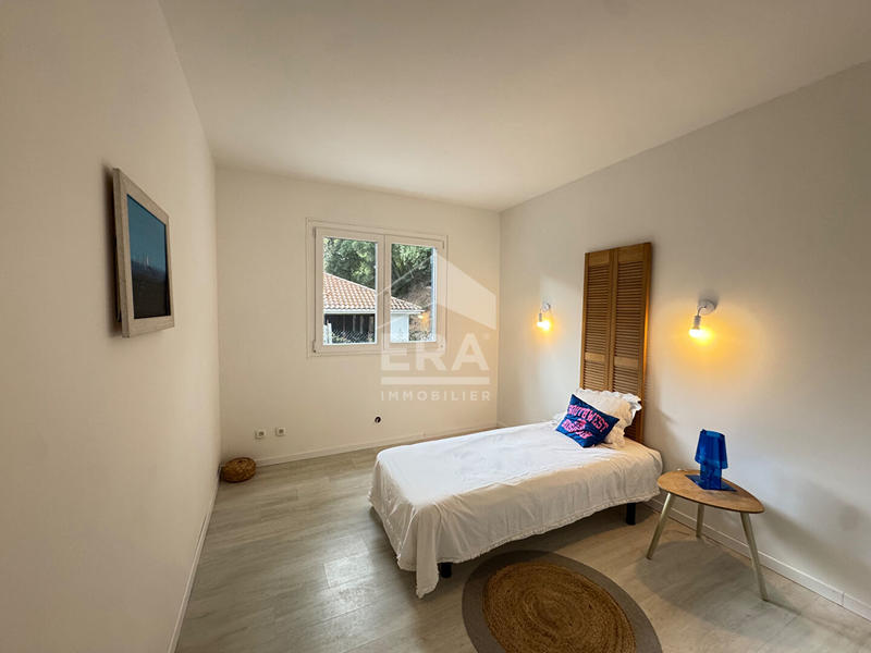 Maison - 200 m² - 8 pièces