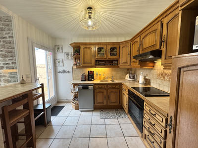 Maison - 90 m² - 5 pièces