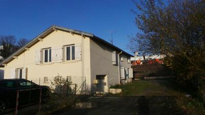 Maison - 165 m² - 8 pièces