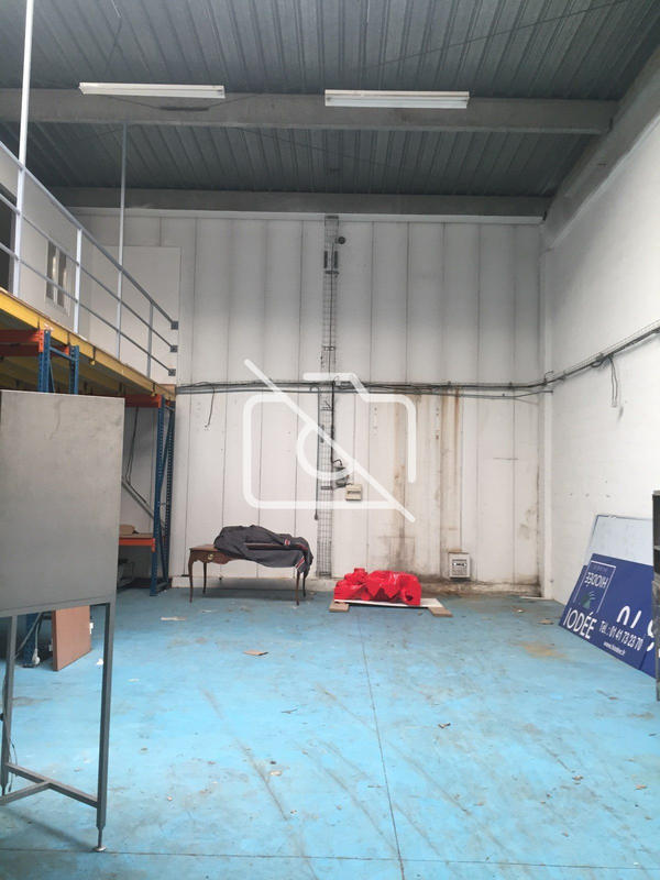 Entrepôt - 333 m²