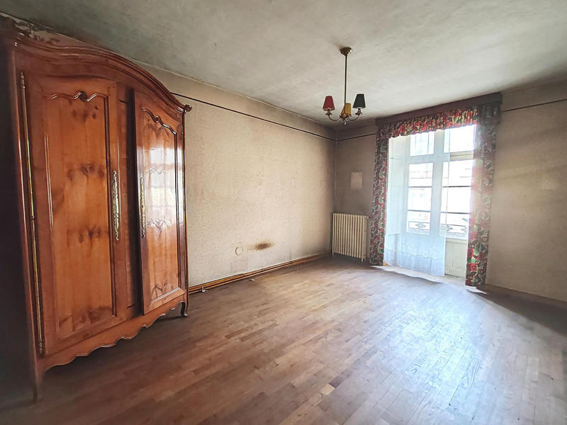 Maison - 203 m² - 7 pièces