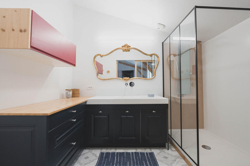 Maison - 255 m² - 7 pièces