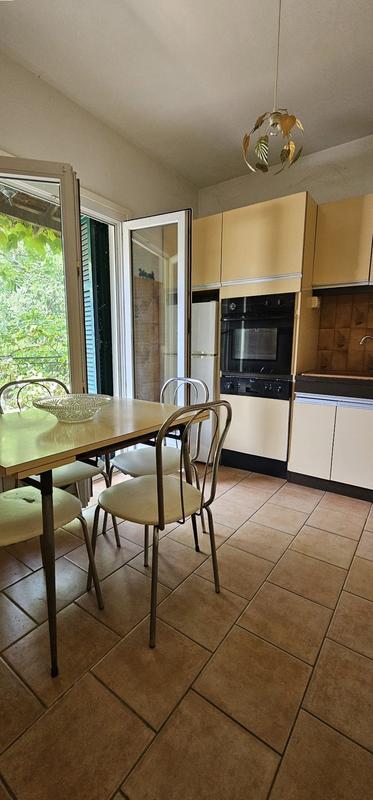 Maison - 550 m² - 4 pièces