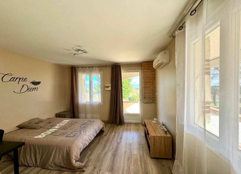 Propriété - 293 m² - 12 pièces