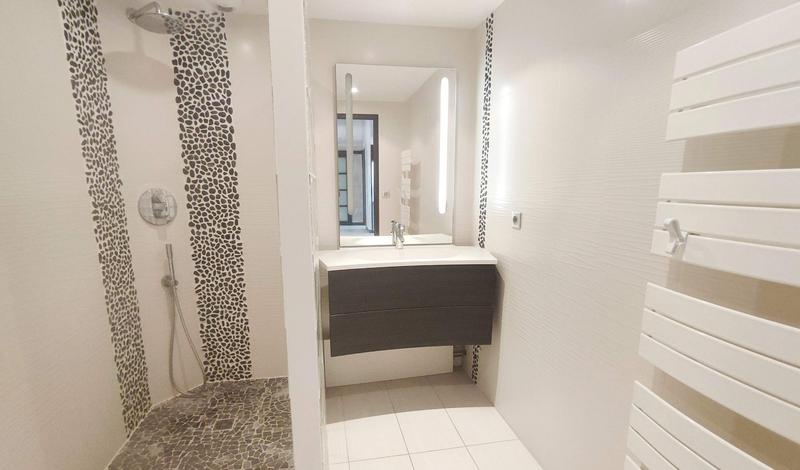 Appartement - 85 m² - 3 pièces