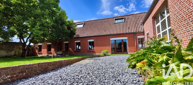 Maison - 300 m² - 8 pièces