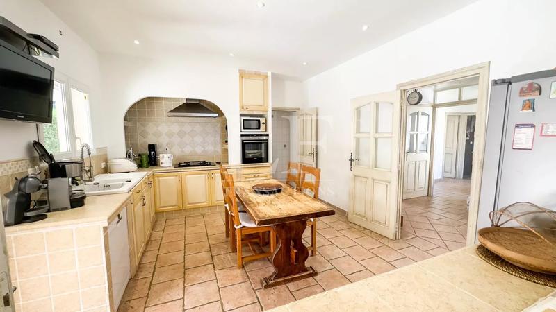 Villa - 179 m² - 5 pièces