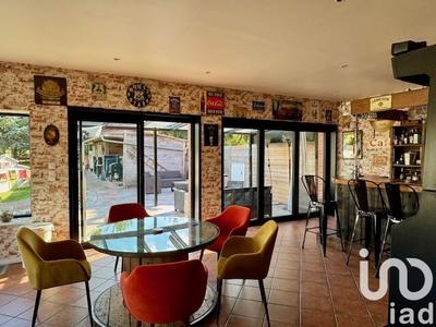 Maison - 280 m² - 11 pièces