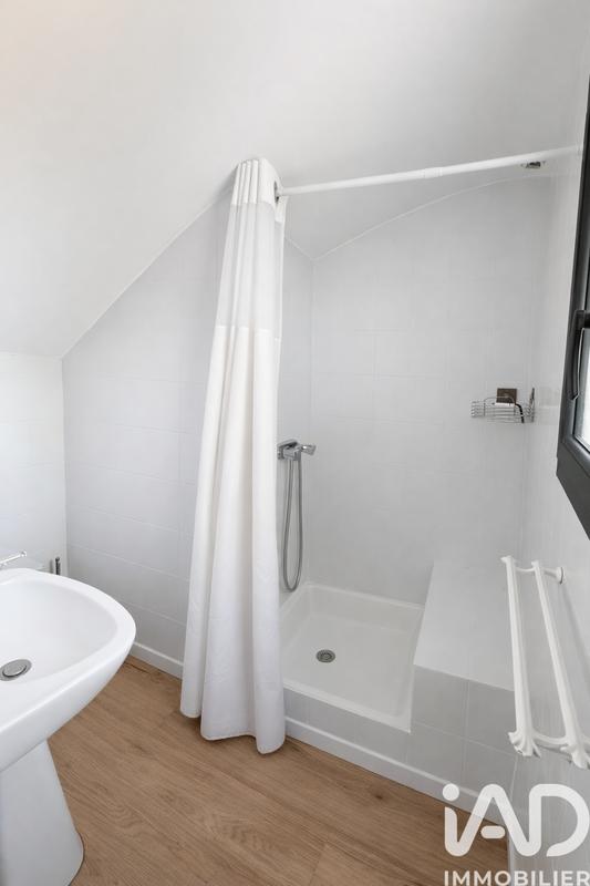 Maison - 280 m² - 7 pièces