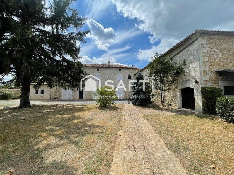 Maison - 225 m² - 9 pièces