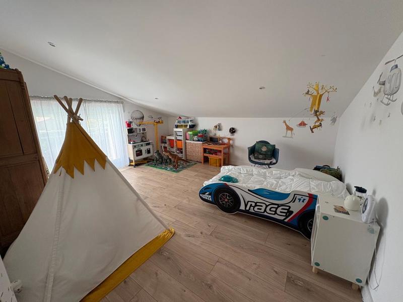 Demeure - 198 m² - 6 pièces