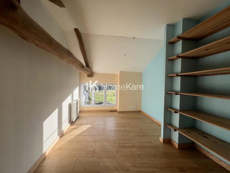 Maison - 180 m² - 5 pièces