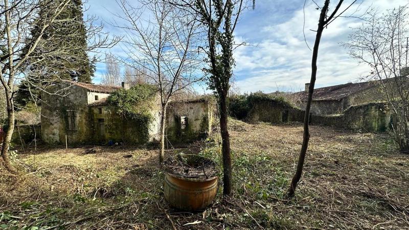 Maison - 222 m² - 7 pièces