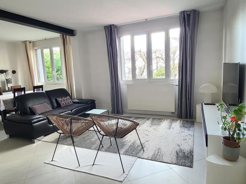 Maison - 151 m² - 7 pièces