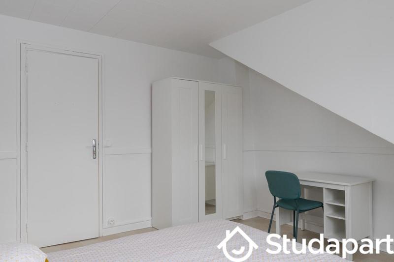 Chambre - 10 m² - 1 pièce