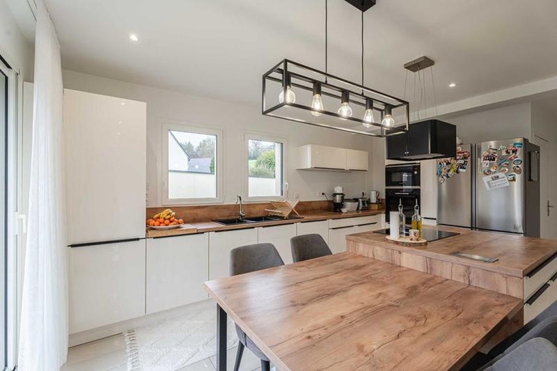 Maison - 196 m² - 6 pièces