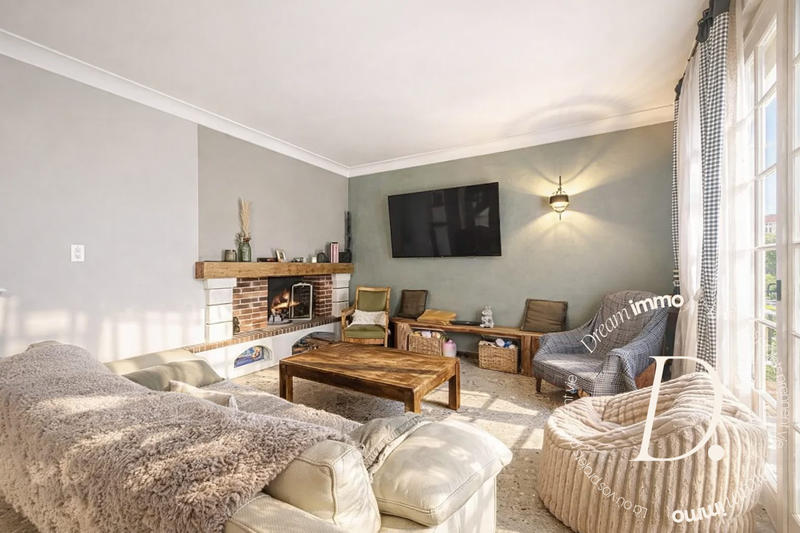 Maison - 140 m² - 6 pièces