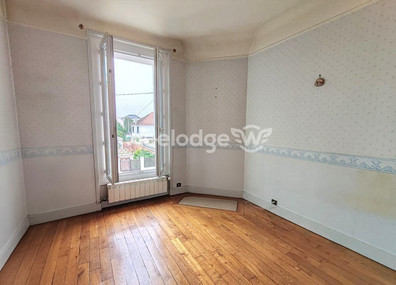 Maison - 95 m² - 4 pièces