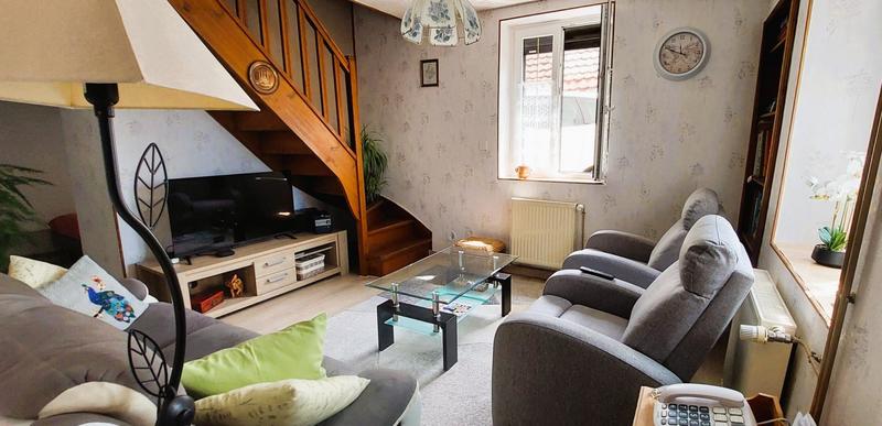 Demeure - 100 m² - 5 pièces