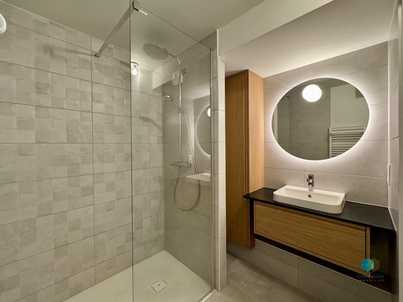 Appartement - 80 m² - 3 pièces