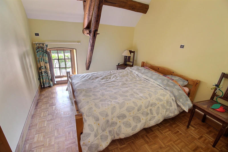 Demeure - 201 m² - 9 pièces