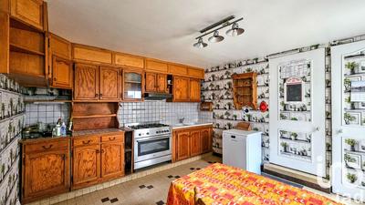 Maison - 224 m² - 9 pièces