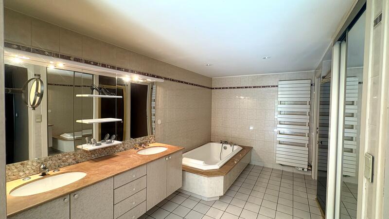 Immeuble - 285 m² - 10 pièces