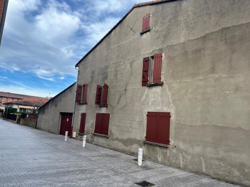 Maison - 220 m² - 7 pièces