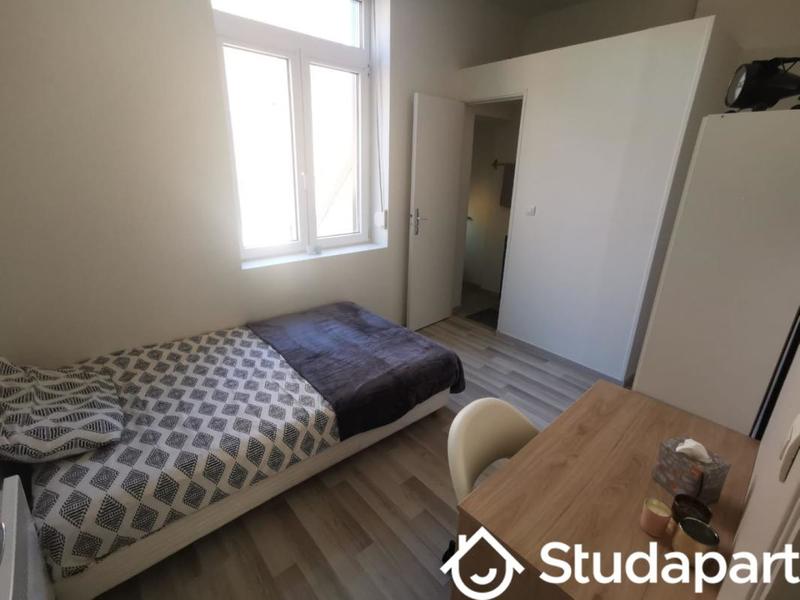 Chambre - 11 m² - 1 pièce