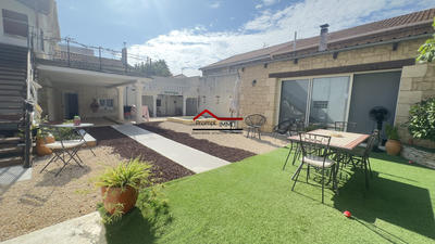 Maison - 256 m² - 4 pièces