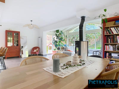 Maison - 140 m² - 5 pièces