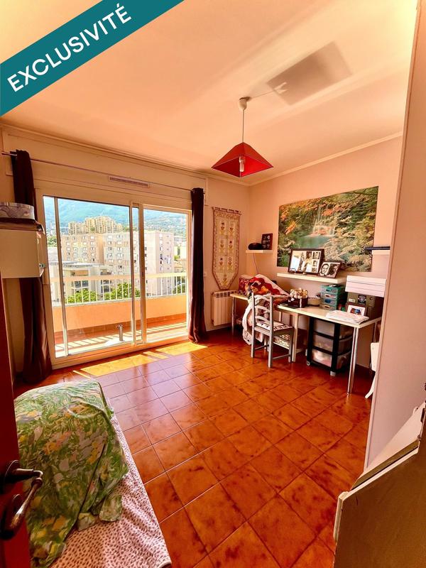 Appartement - 117 m² - 4 pièces