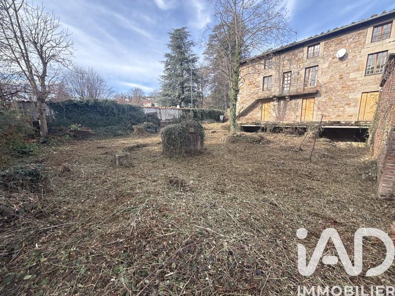 Maison - 247 m² - 9 pièces