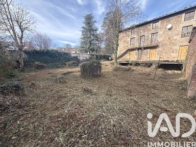 Maison - 247 m² - 9 pièces