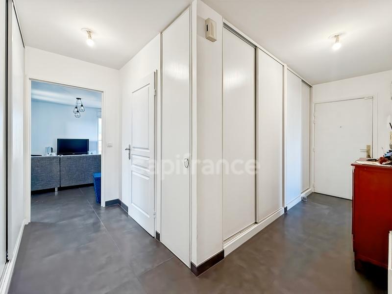 Appartement - 105 m² - 5 pièces